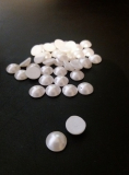 Perličky Preciosa - CABOCHON White pearl 4mm
